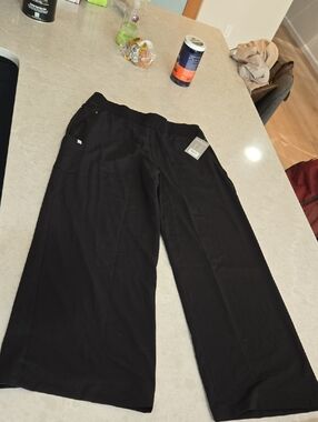 Wide-Leg Women’s Pants in Black – Comfortable Everyday Style